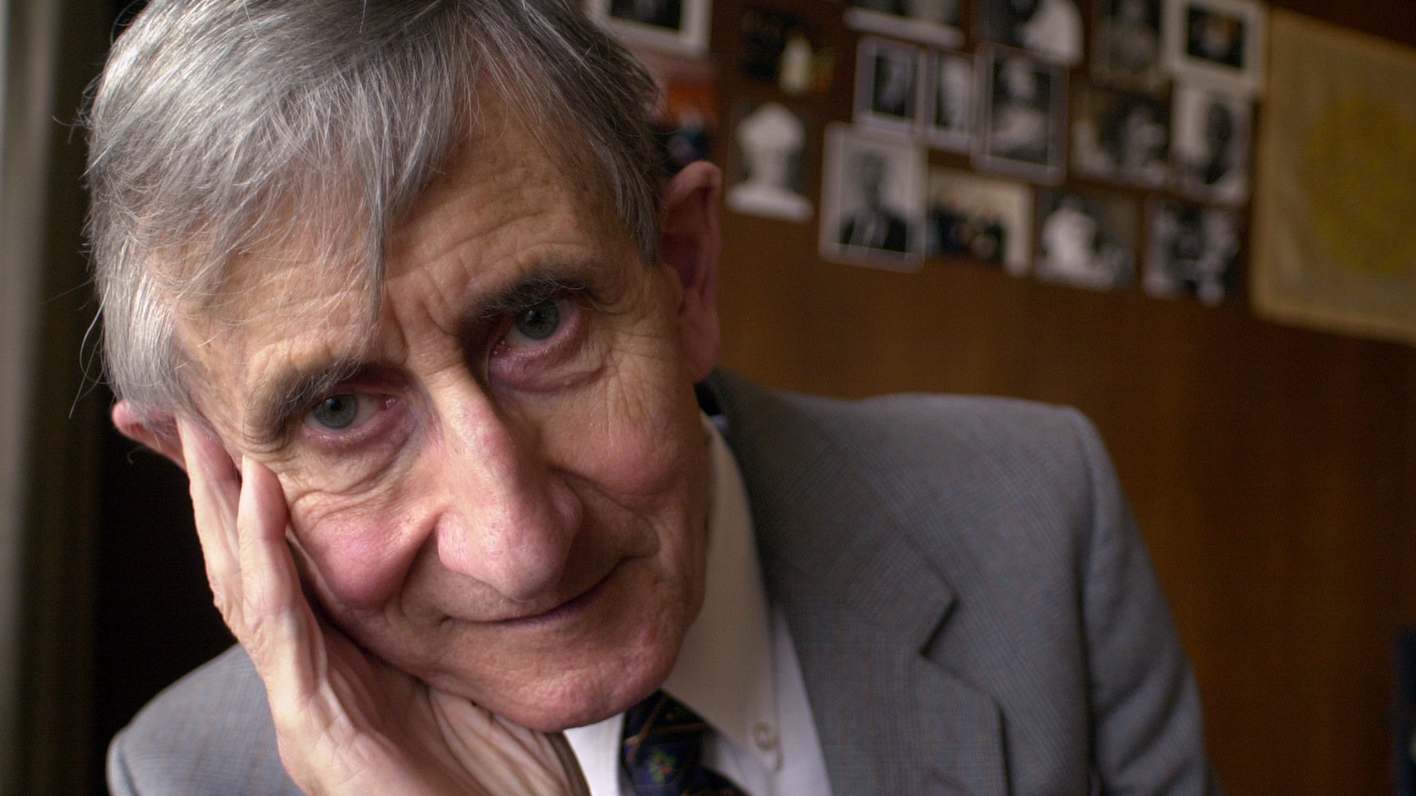 Physicist And Iconoclastic Thinker Freeman Dyson Dies At 96 - NPR thumbnail
