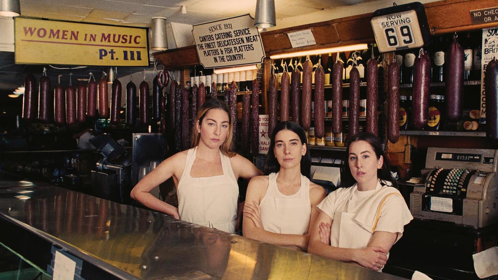 HAIM women in music part. Ⅲ サイン入りブックレット付 Haim signed Women in Music Part III 12