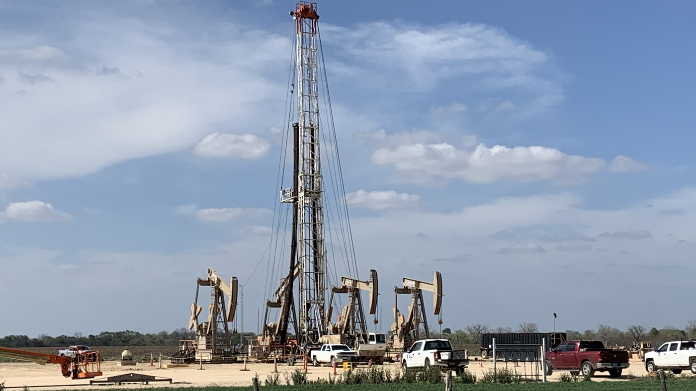 Trump Steps In To Help Oil Industry Facing Its Own Coronavirus Crisis