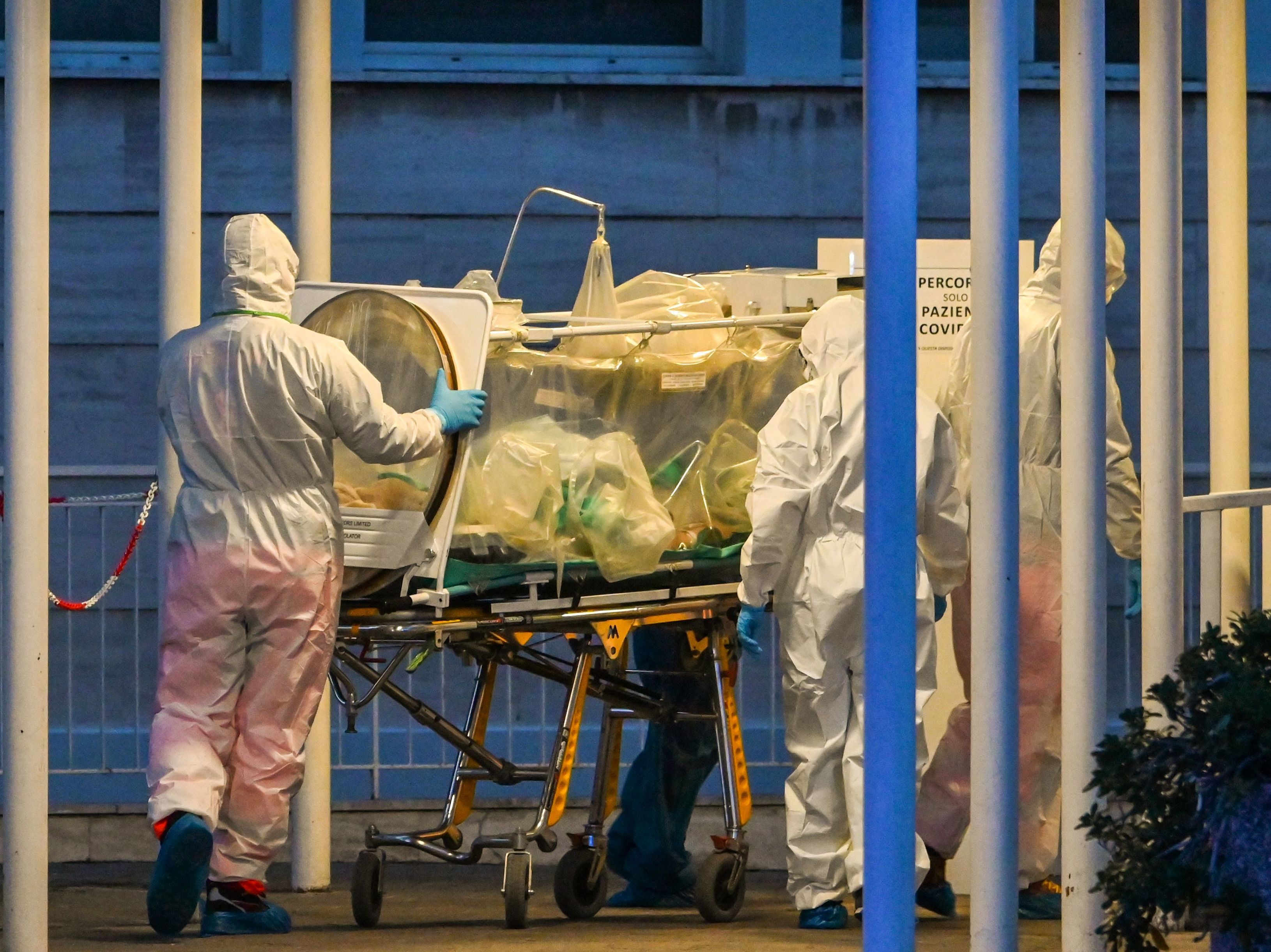 U.S. Hospitals Prepare Guidelines For Who Gets Care Amid Coronavirus Surge