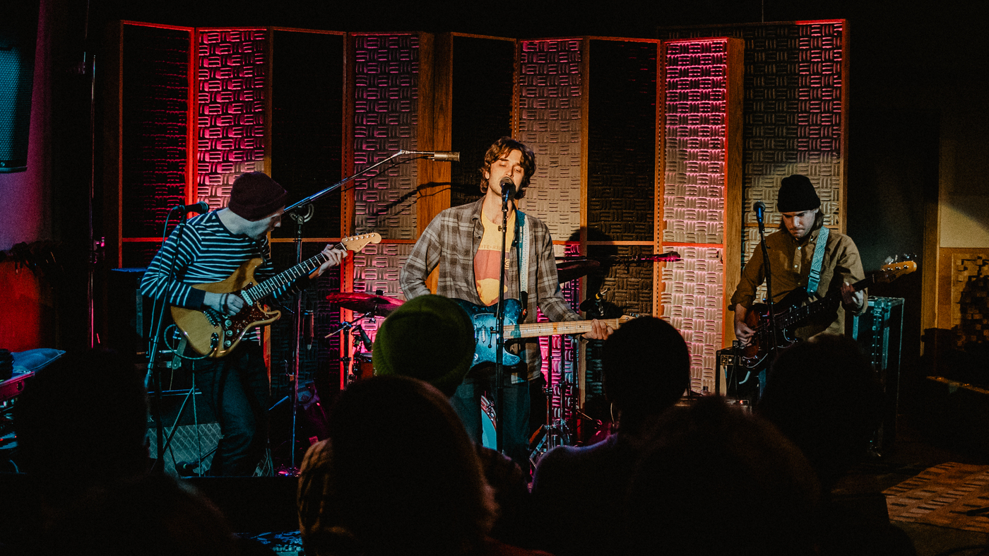 There's Something Undeniably Catchy About The Music Of Gold Connections