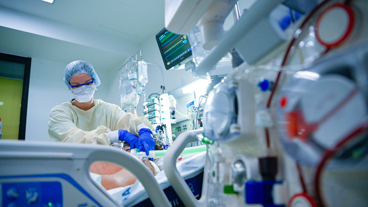 Why Do Coronavirus Patients Suddenly Crash Out? : Short Wave : NPR