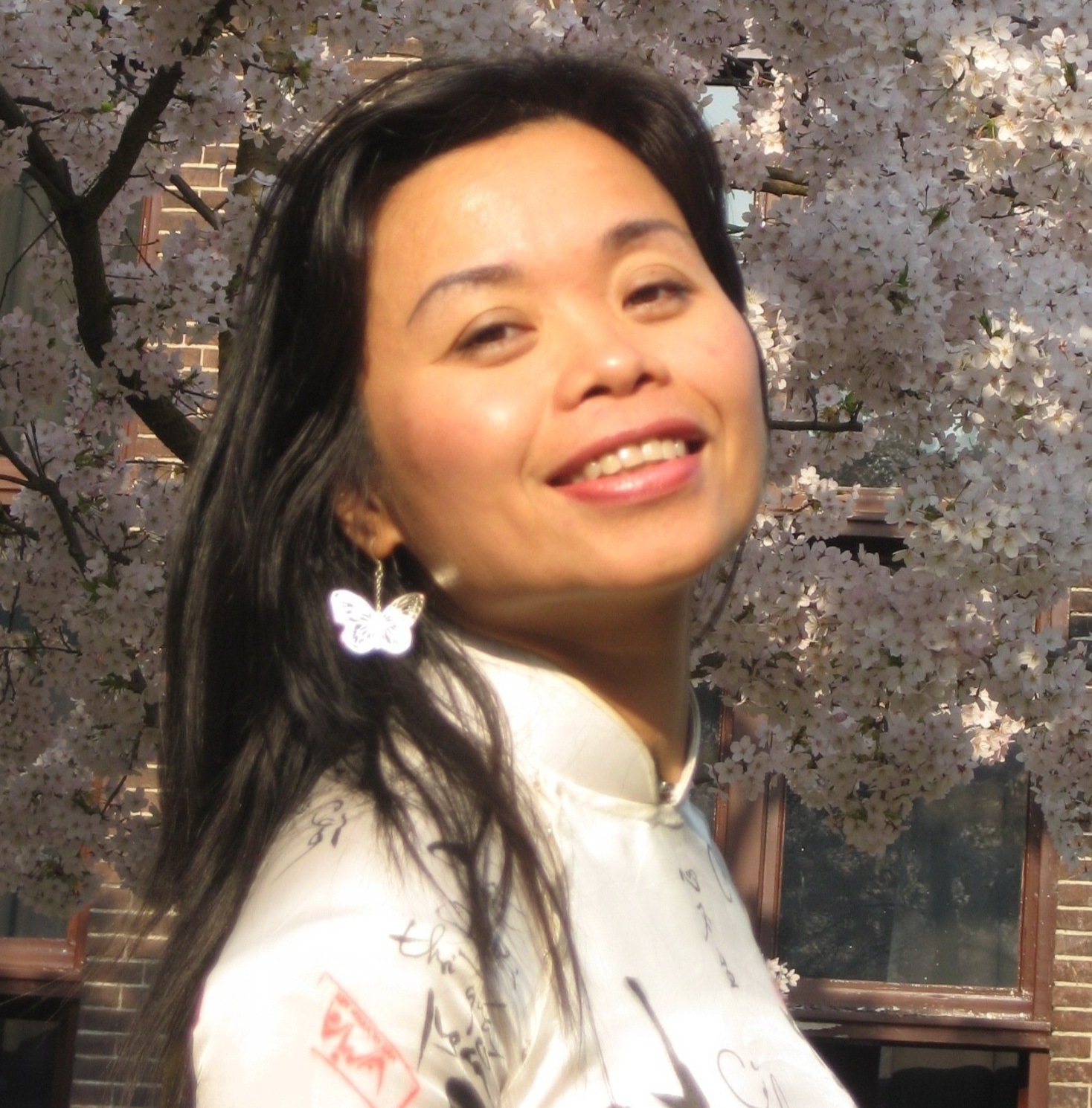 Ngyuen Phan Que Mai grew up amid the devastation of the Vietnam War. She worked as a street vendor before going to college in Australia and becoming a writer. (Vu Thi Van Anh)