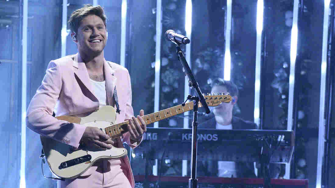 SATURDAY NIGHT LIVE — "Scarlett Johansson" Episode 1776 — Pictured: Musical guest Niall Horan performs on Saturday, December 14, 2019 — (Photo by: Will Heath/NBC/NBCU Photo Bank via Getty Images)