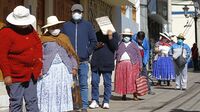 People in the Andean city of Puno, Peru, lined up earlier this month to withdraw funds from their pensions. The World Food Programme says the number of people experiencing severe food insecurity in Latin America and the Caribbean could quadruple.