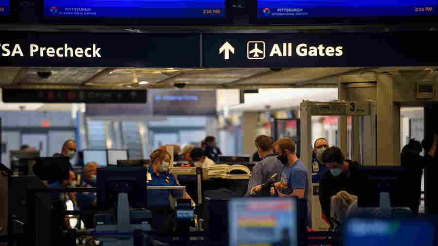 Whistleblower: TSA Failed To Protect Staff, Endangered Passengers During Pandemic
