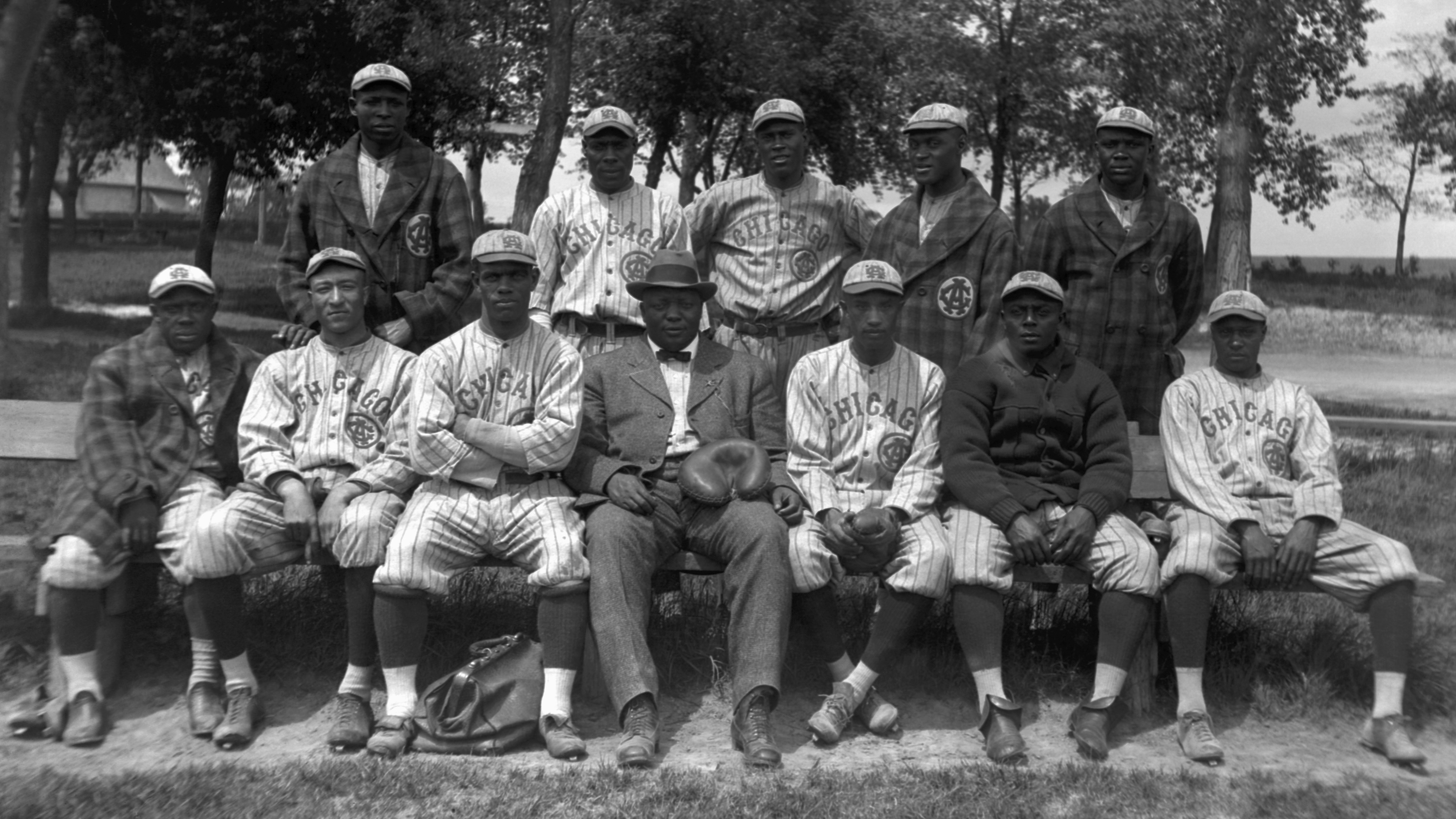 Members of the Chicago American Giants pose for a team portrait in 1914 in Chicago. (L to R) (Front row) Billy &quot;Little Corporal&quot; Francis, Richard &quot;Dick&quot; Whitworth, Joseph Preston &quot;Pete&quot; Hill, Andrew &quot;Rube&quot; Foster, Bruce Petway, James &quot;Pete&quot; Booker, unidentified. (Back row) Bill Gatewood, Jesse Barber (aka Barbour), Leroy Grant, John Henry &quot;Pop&quot; Lloyd, Robert &quot;Jude&quot; Gans. (Diamond Images/Getty Images)