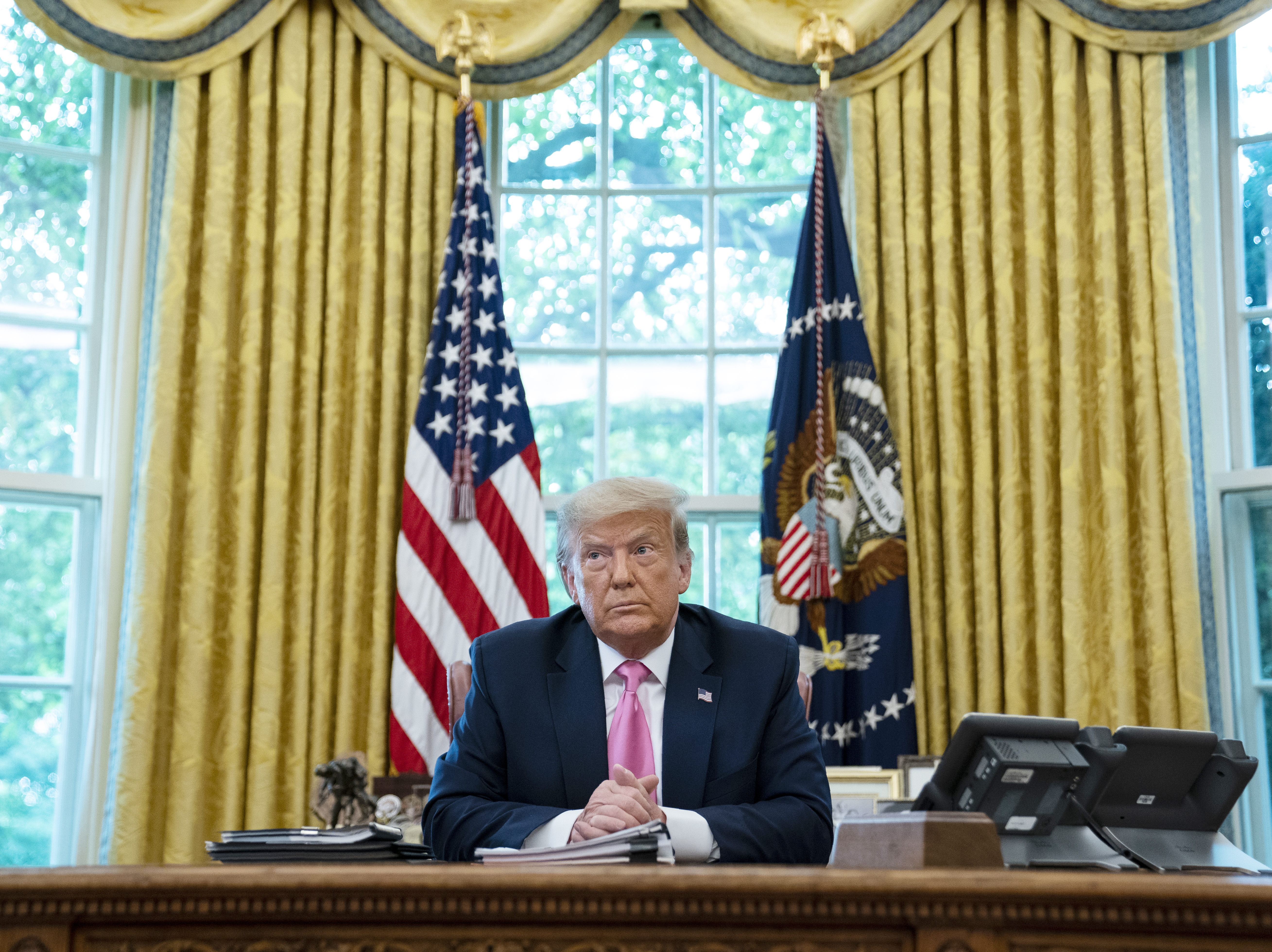 In reversal, Trump urges mask use, warns coronavirus pandemic will get worse