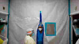 In Texas, 2 Big Problems Collide: Uninsured People And An Uncontrolled Pandemic 