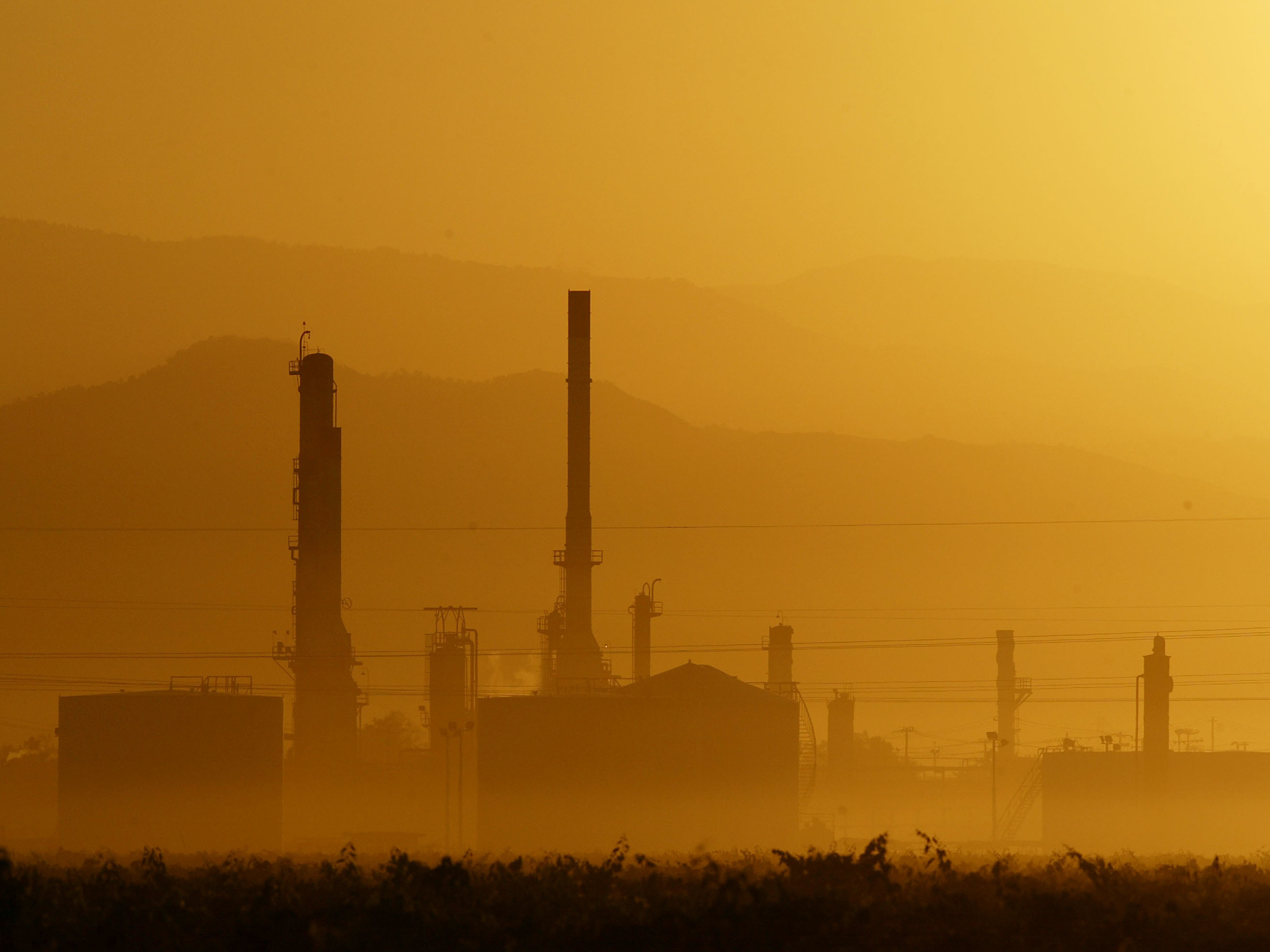 Air pollution is a persistent problem in California's Central Valley. A new study finds that the places that were most polluted nearly 40 years ago generally remain the most polluted today. (Getty Images)