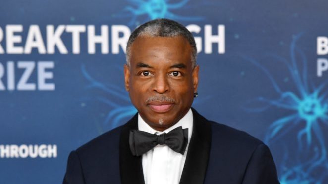 This one is for you, '90s kids. (Ian Tuttle/Getty Images for Breakthrough Prize)