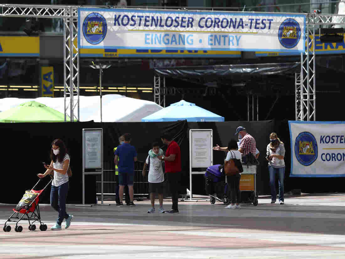 'It's A Disaster': German Expats Love U.S. But Not Its Handling Of Coronavirus 1 ap 20211392788949 f3de27fd44442294074fa1b044c2809b8ec0d3e5 s1100 c15