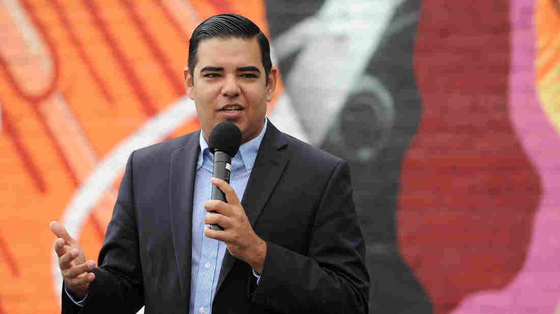 Long Beach Mayor Robert Garcia On Losing His Mother To COVID-19 1 ap 812717694331 wide 269aa5660c194cfddb7f64546704dcd58fac1524 s1100 c15