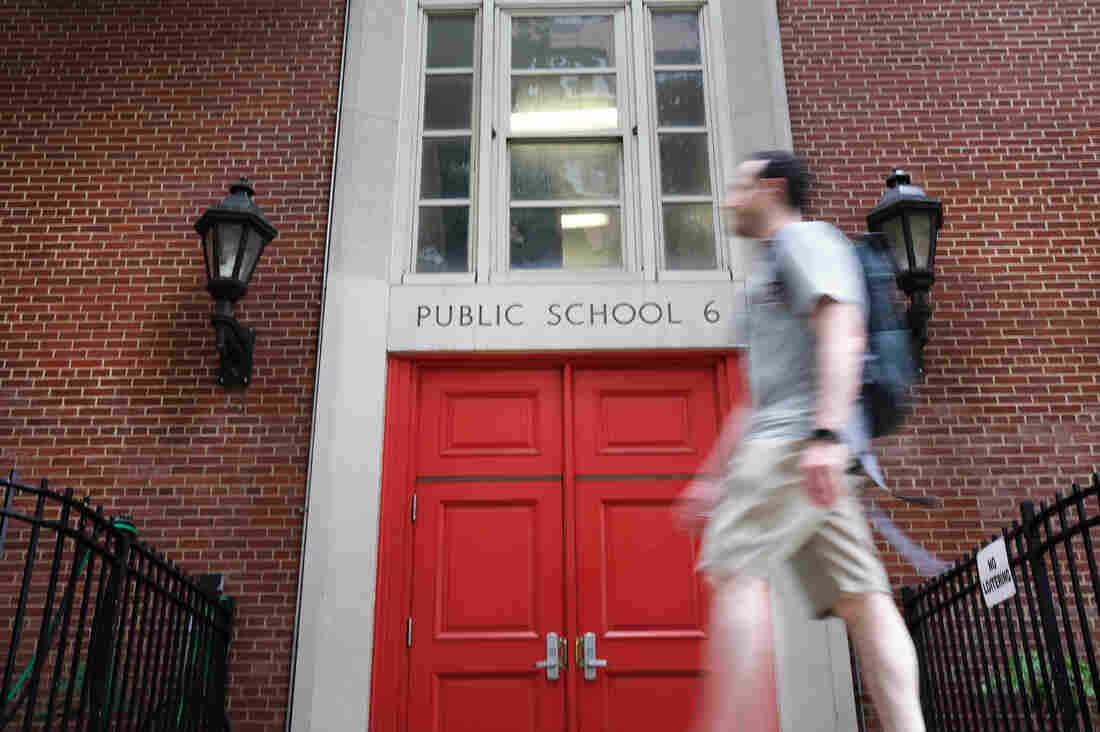 Gov. Cuomo Clears The Way For In-Person Learning At Schools In New York State 1 gettyimages 1264542661 custom 3dcdd9af8a007ccc09d4d920d7dd755d4aa8c2c3 s1100 c15
