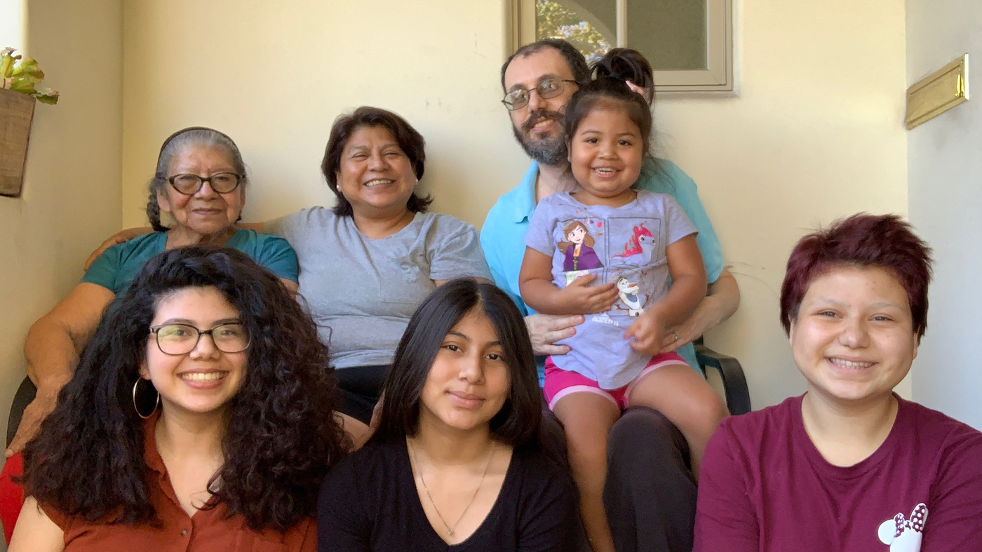 Extended Families Living Toget...