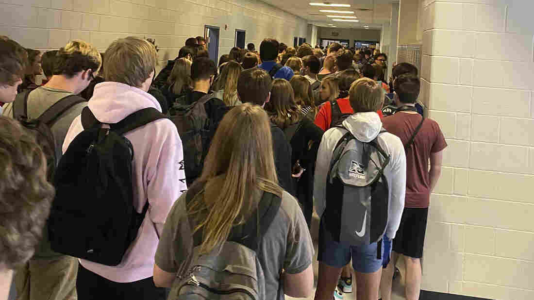 Georgia Schools Quarantine Hundreds Of Students After Possible Coronavirus Exposure 1 ap 20217816731814 wide 28b60b26b66380127e3297947b1750d28c631140 s1100 c15