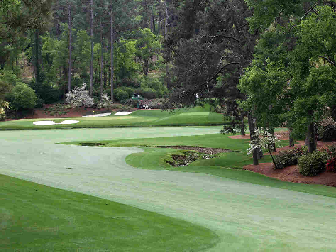 Masters Tournament To Be 'Conducted Without Patrons Or Guests' In November 2 gettyimages 579628480 18f97fdd19e7c90d01657f8528f577e091d096bd s1100 c15