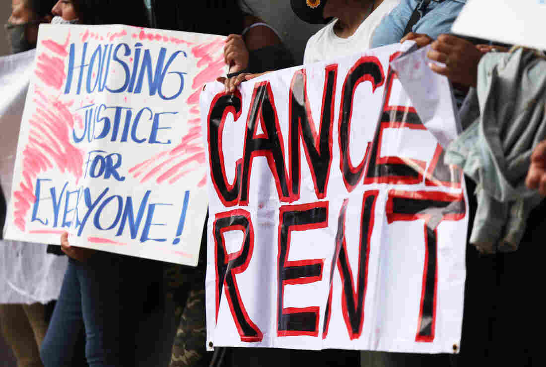 CDC Issues Sweeping Temporary Halt On Evictions Nationwide Amid Pandemic 1 gettyimages 12700937321 custom 08ef1f5f8cd60d336f97bfd08e5c1f51ec64b5be s1100 c15