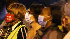 Rochester Mayor Promises Police Reforms After Protests Over Daniel Prude's Death 