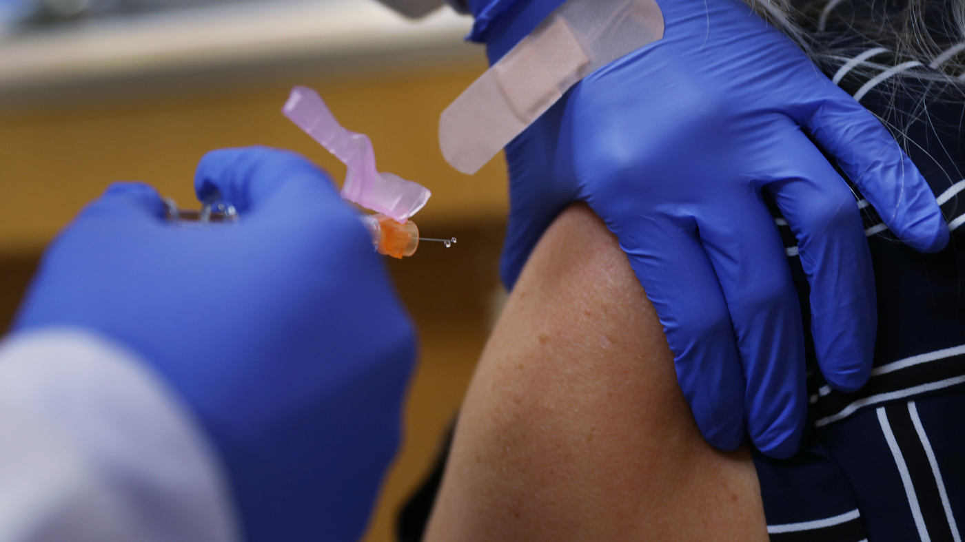 9 Drugmakers Sign Safety Pledg...