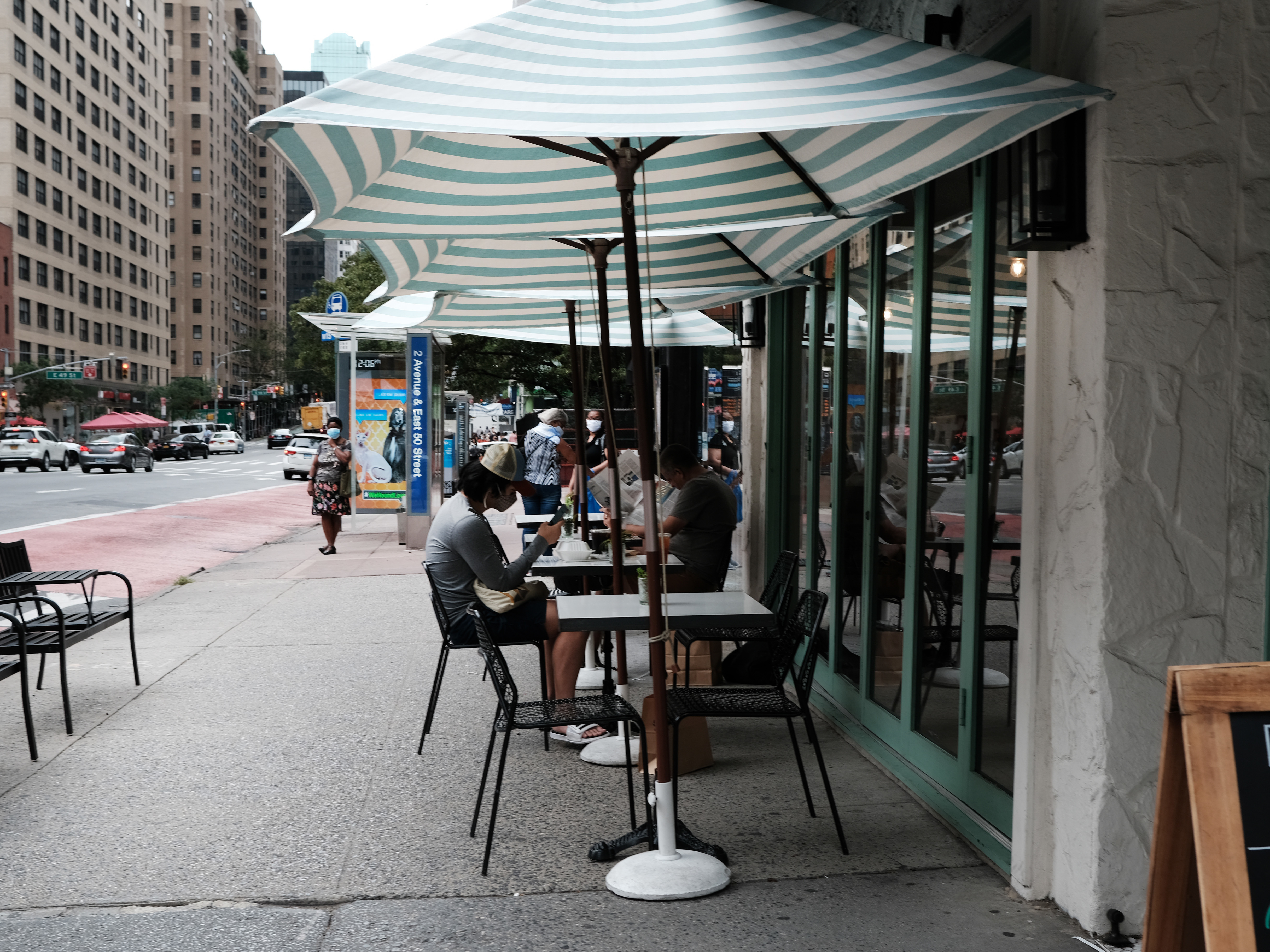 In their study, CDC researchers wrote, &quot;Implementing safe practices to reduce exposures to SARS-CoV-2 during on-site eating and drinking should be considered to protect customers, employees.&quot; (Getty Images)