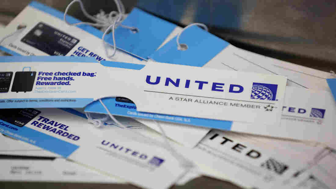 United Airlines Says It Will Offer Travelers Coronavirus Tests At The Airport 1 united wide 7cf928bde47d645cf7b071023346223af6555119 s1100 c15