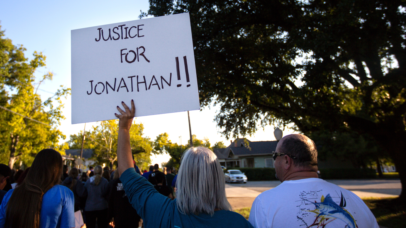 Wolfe City, Texas, Police Officer Charged With Murder Of Black Resident
