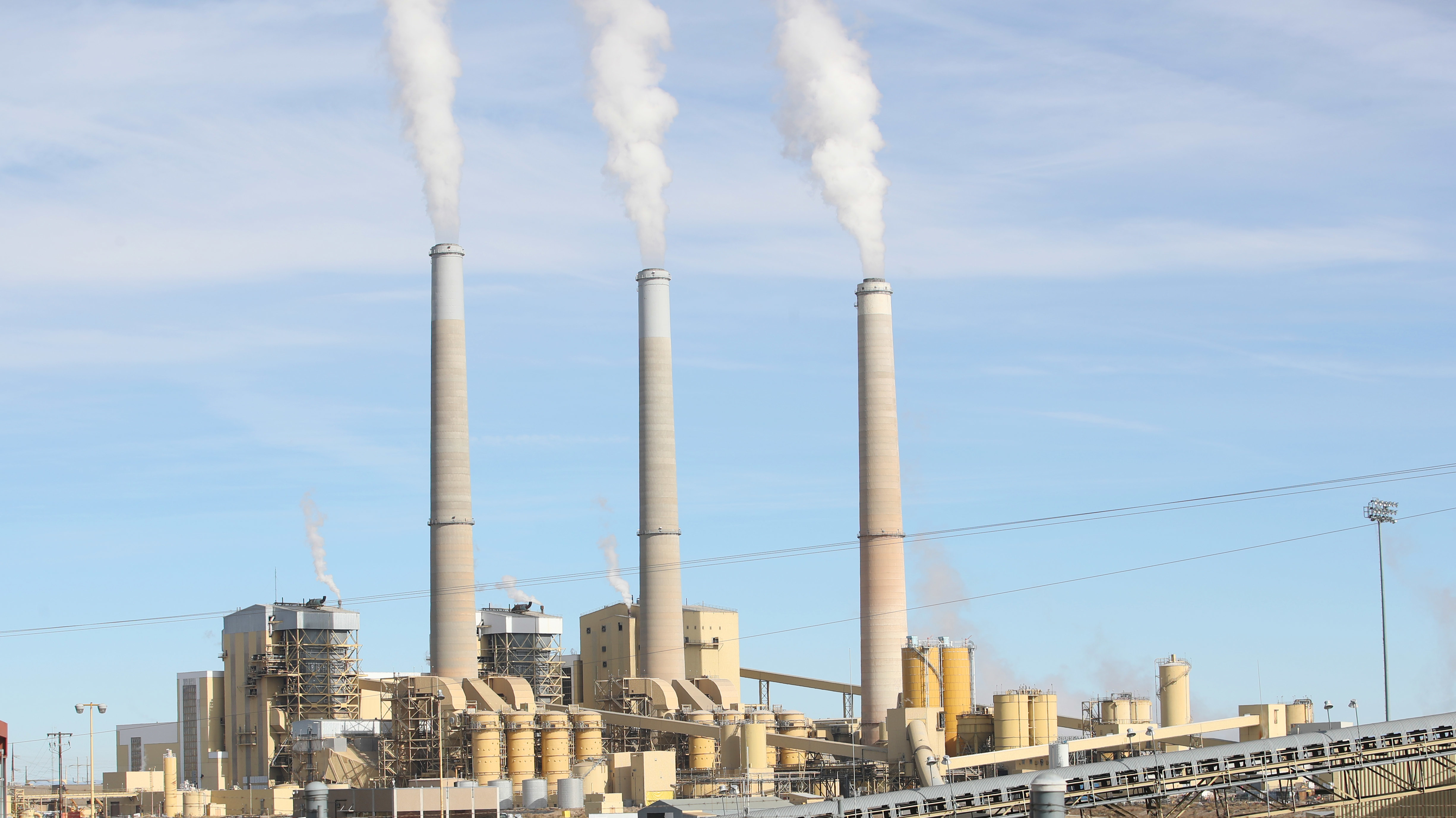 The Hunter power plant in Utah generates electricity by burning coal. Coal combustion releases enormous amounts of carbon into the atmosphere. The Utah plant is scheduled to keep operating until 2042. (AFP via Getty Images)