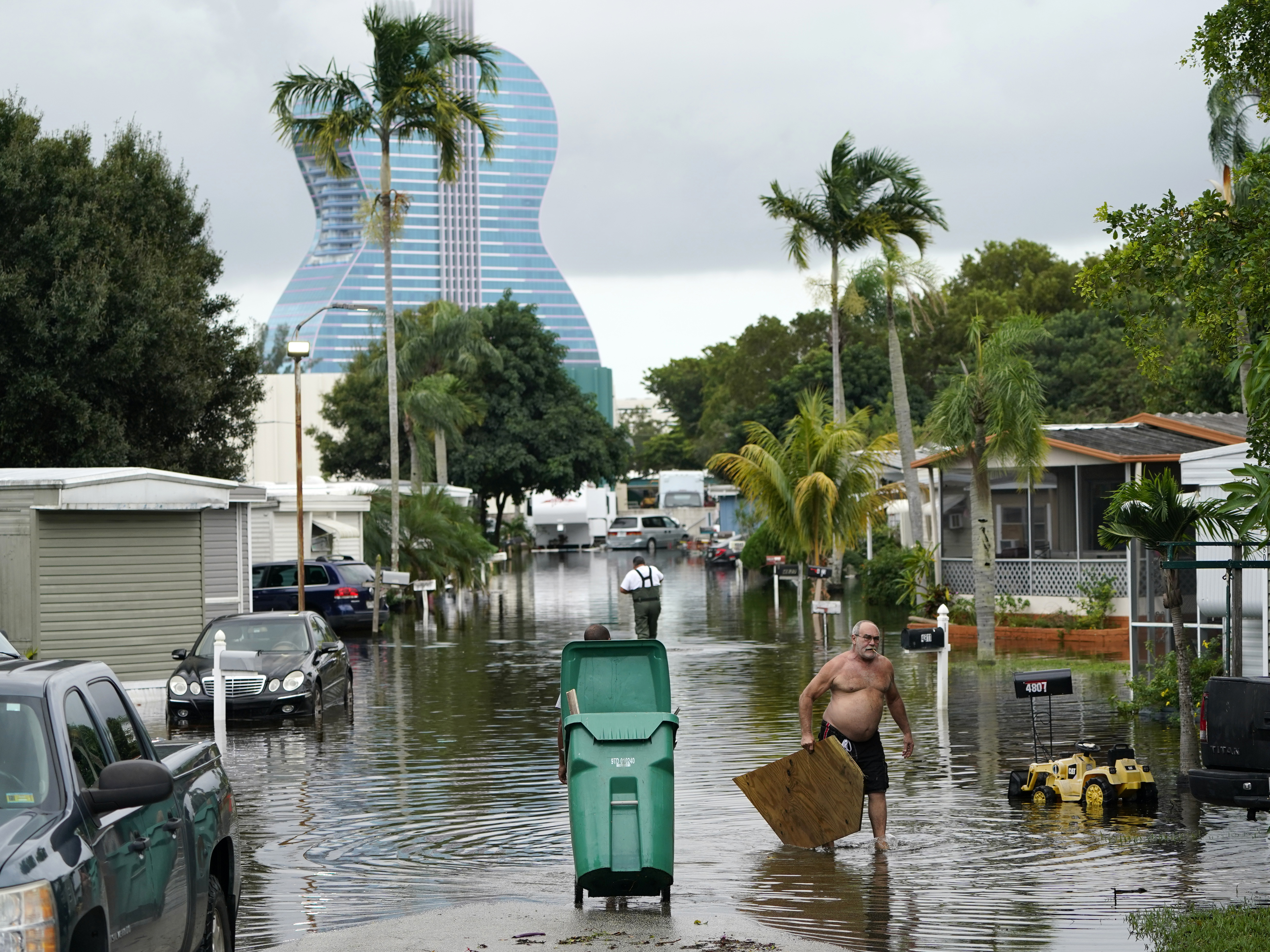 Hurricane Eta Works Its Way Up Florida S Gulf Coast Npr