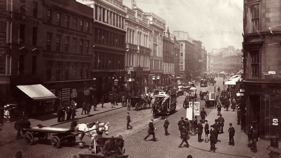 Passers-by and horse-drawn traffic circa 1895 on Jamaica Street in Glasgow, Scotland.