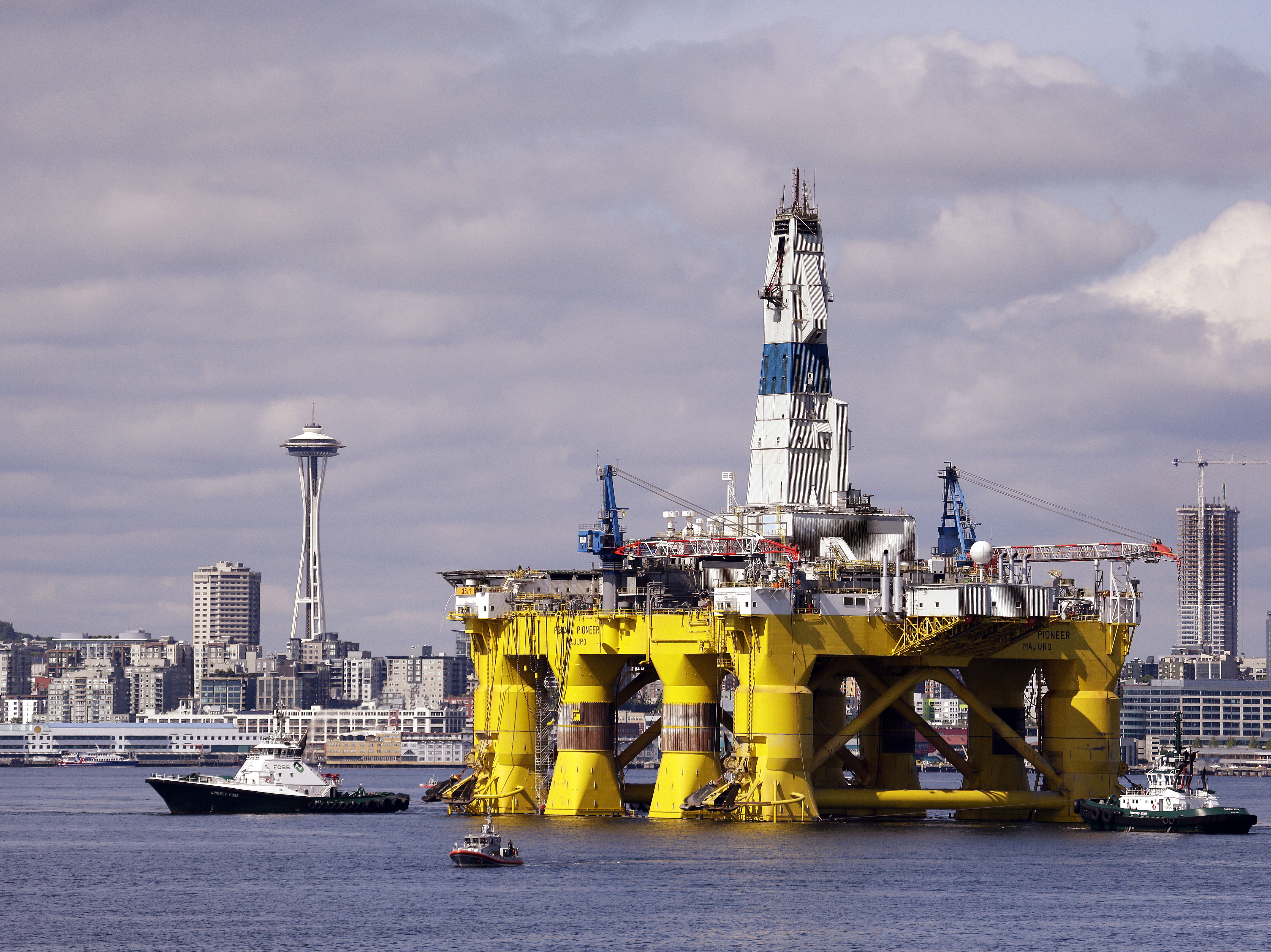 Trump regulator's rule would force banks to lend to gun-makers and oil drillers