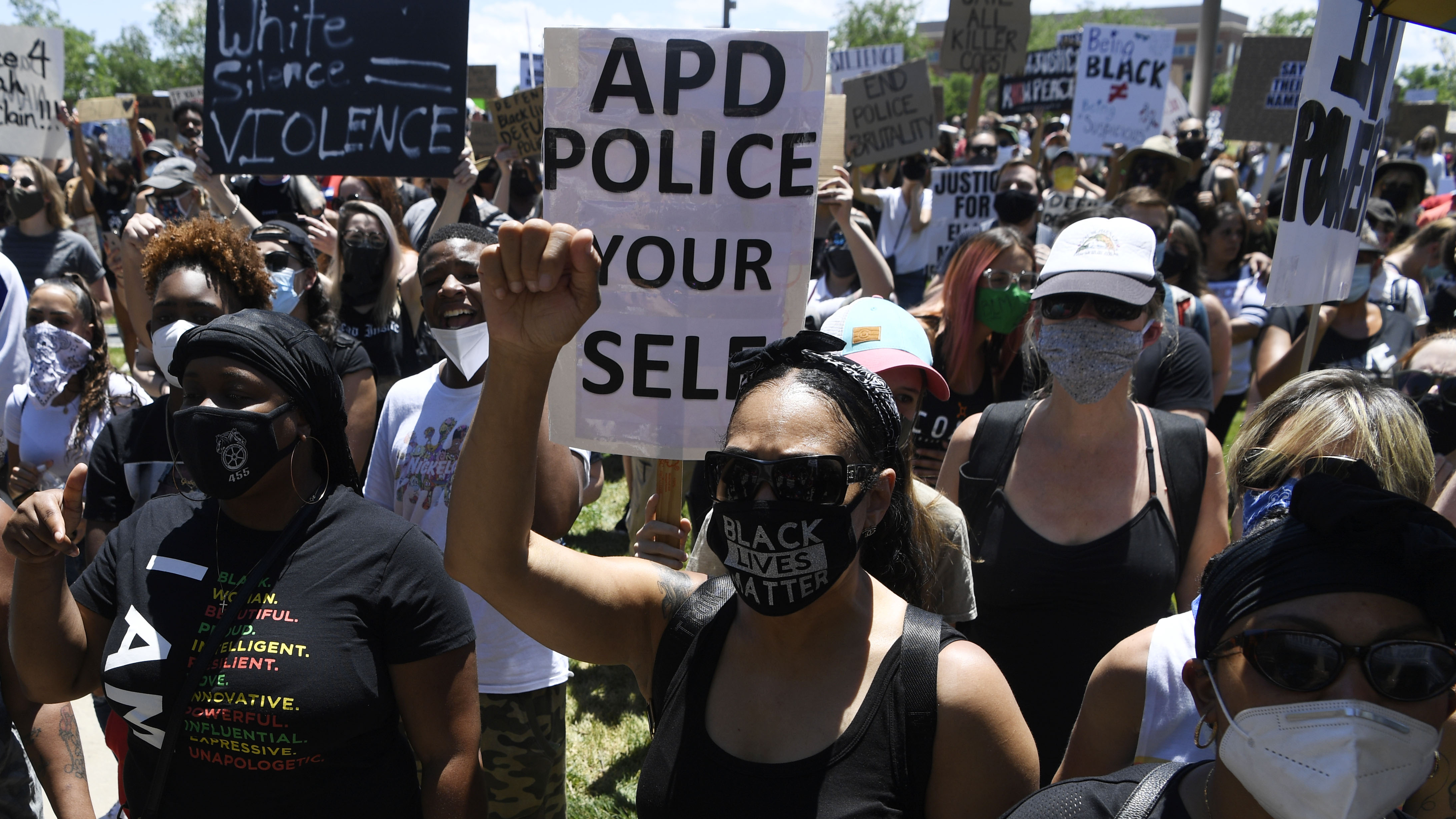 No Charges For Colorado Officers Who Held Black Children At Gunpoint - Vimarsana News