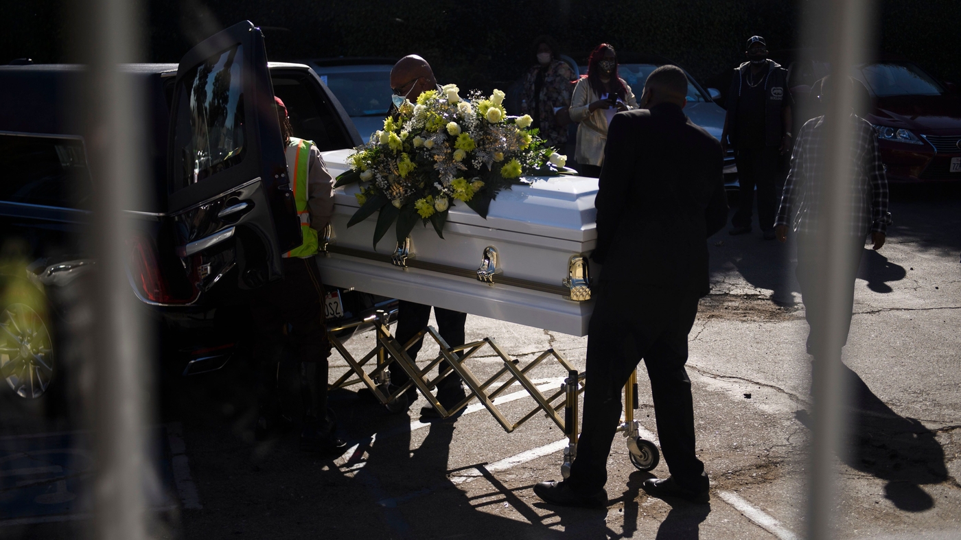 'We Have No Space': LA County Funeral Director Describes Virus's Toll