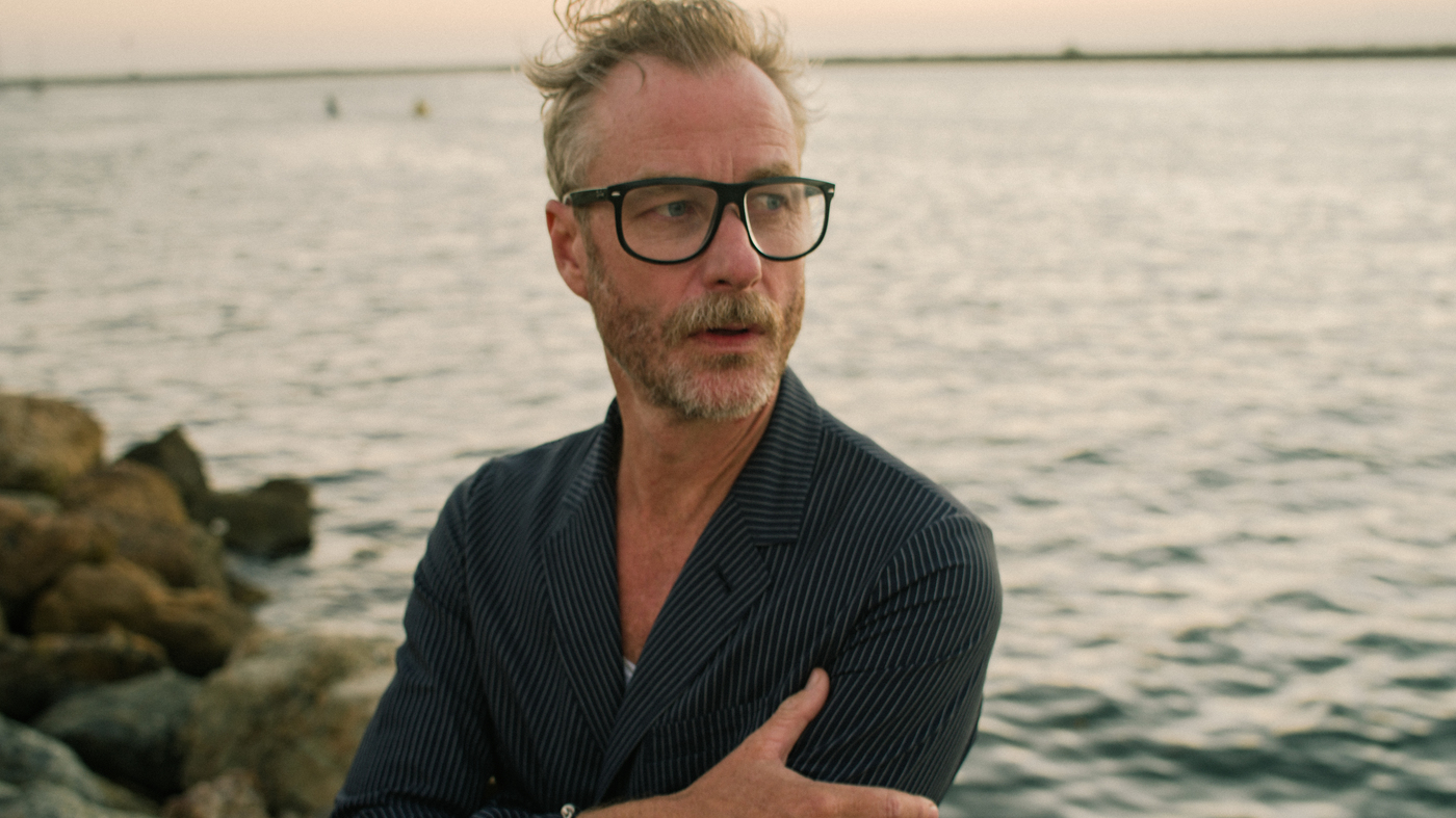 Matt Berninger's First Solo Album Was Inspired By Willie Nelson's 'Stardust' Matt Berninger's First Solo Album Was Inspired By Willie Nelson's 'Stardust'