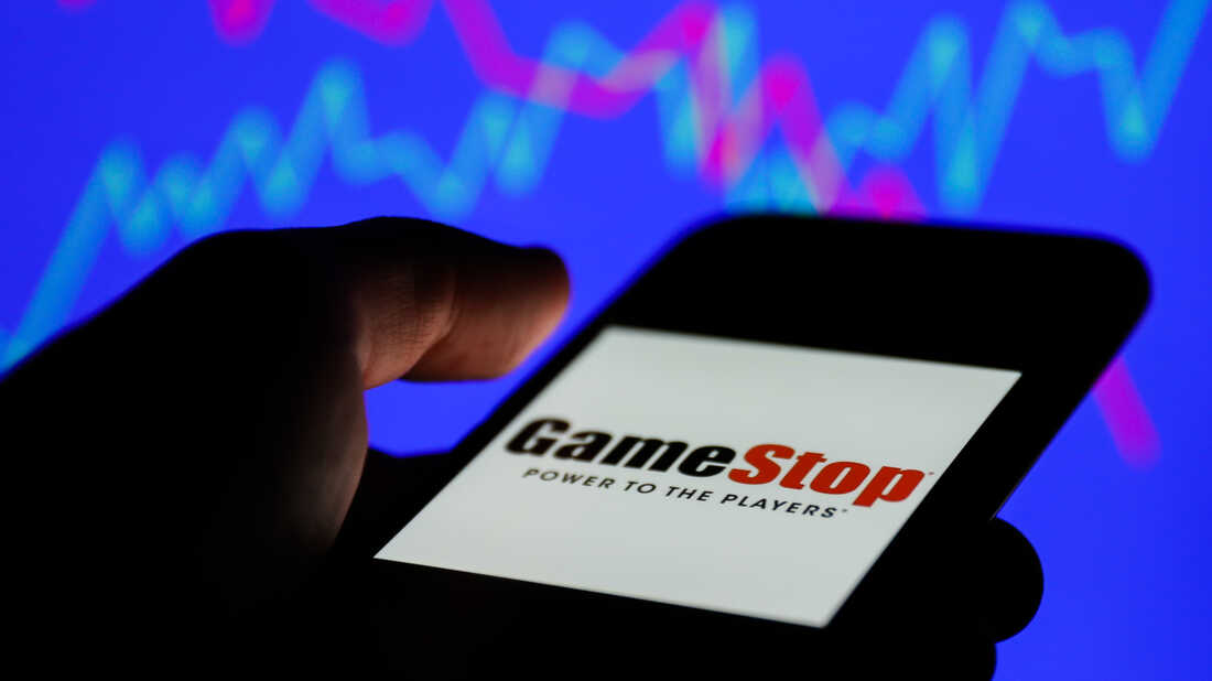 GameStop logo.