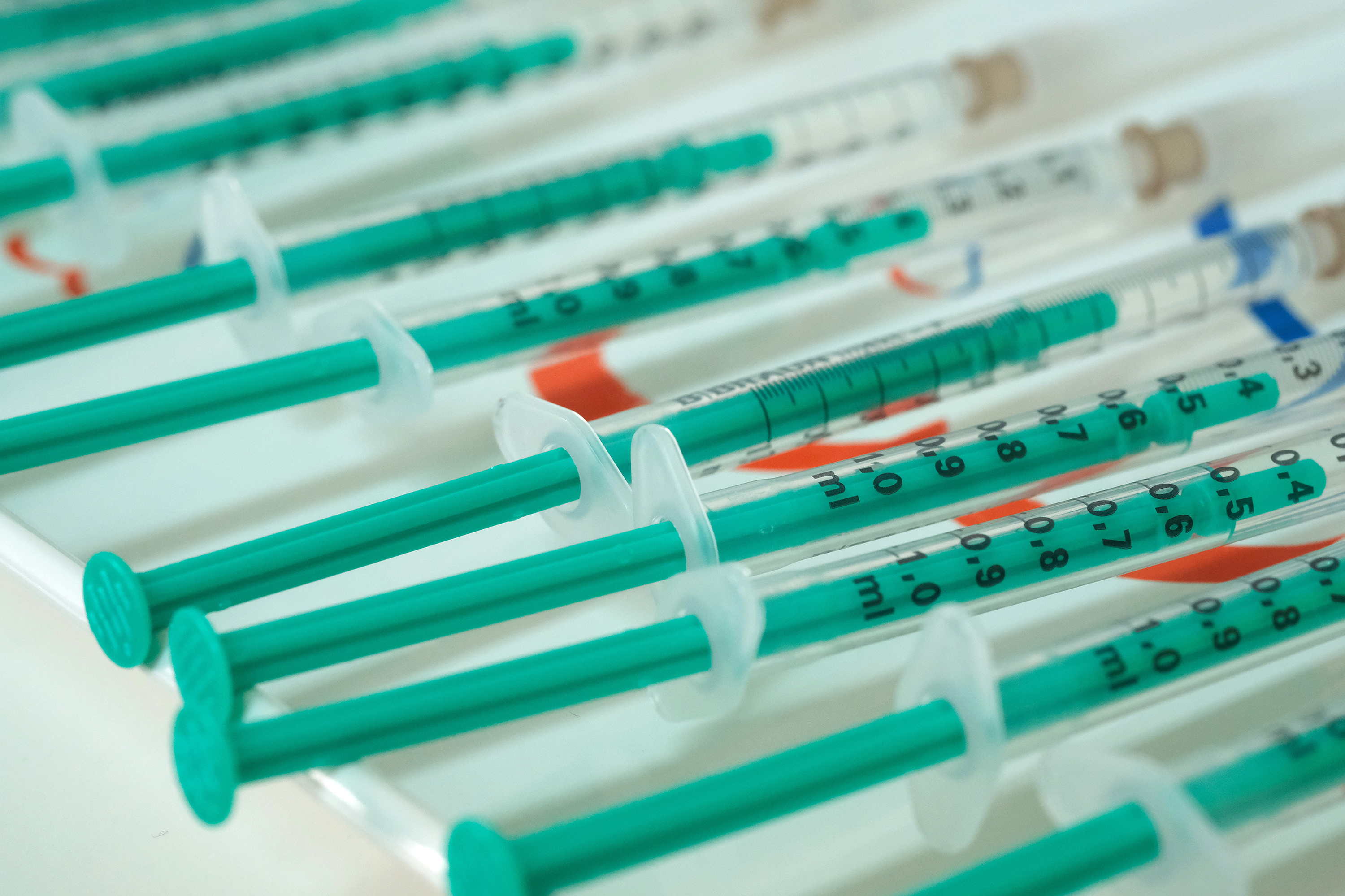 As the speed of COVID vaccinations picks up, so do the reports of doses going to waste. (Getty Images)