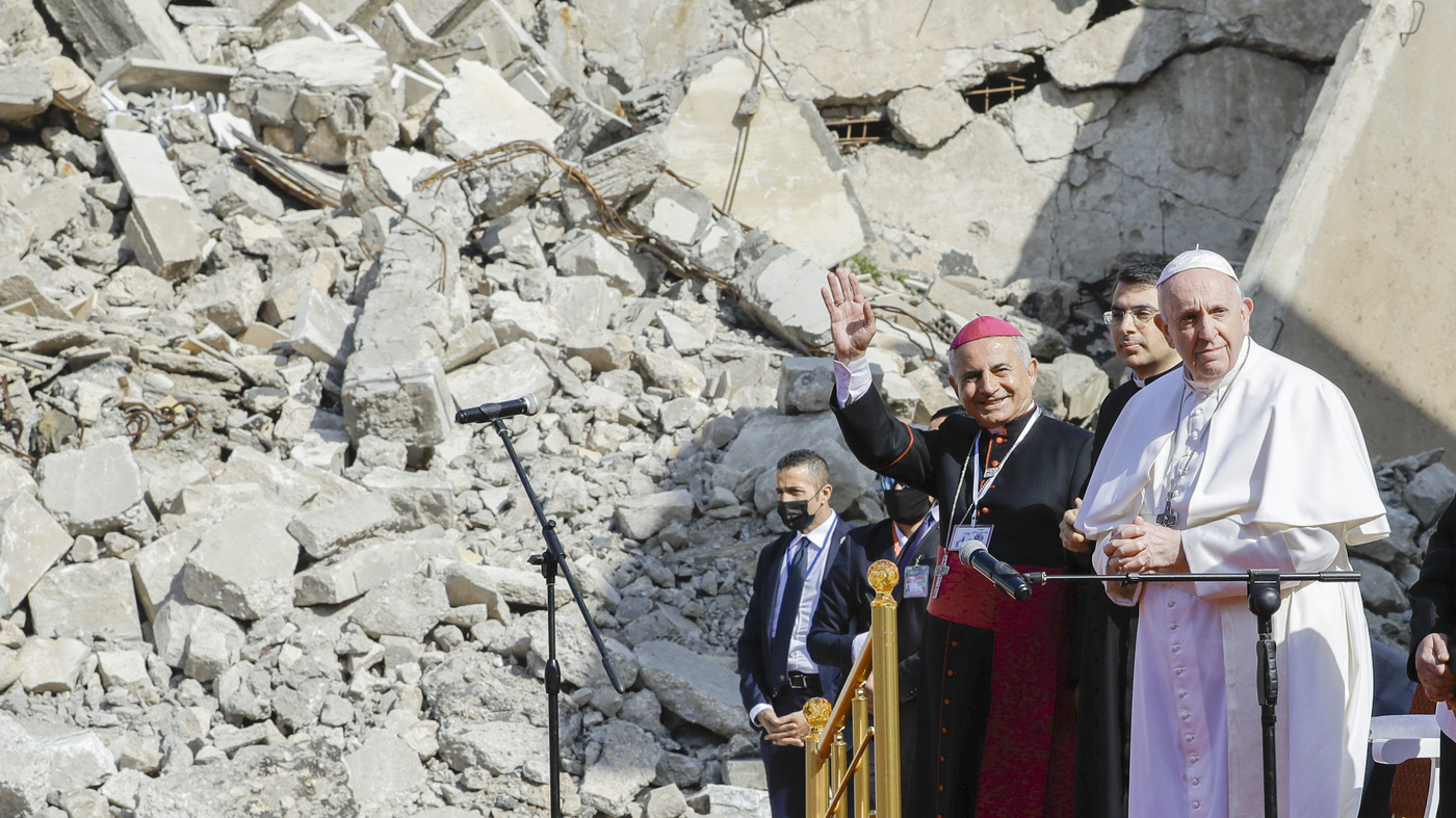 Pope Francis Visits Iraqi Region Where Cities And Lives Were Shattered By ISIS Pope Francis Visits Iraqi Region Where Cities And Lives Were Shattered By ISIS