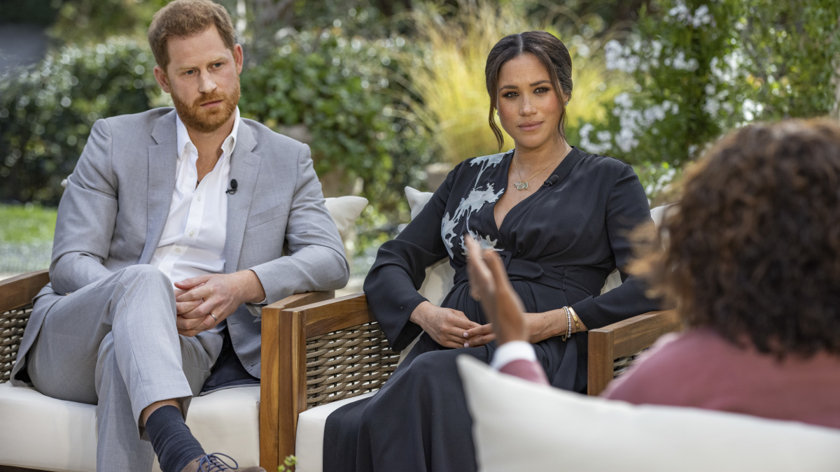Review: Prince Harry And Meghan, The Duke And Duchess of Sussex, Spill To  Oprah : NPR