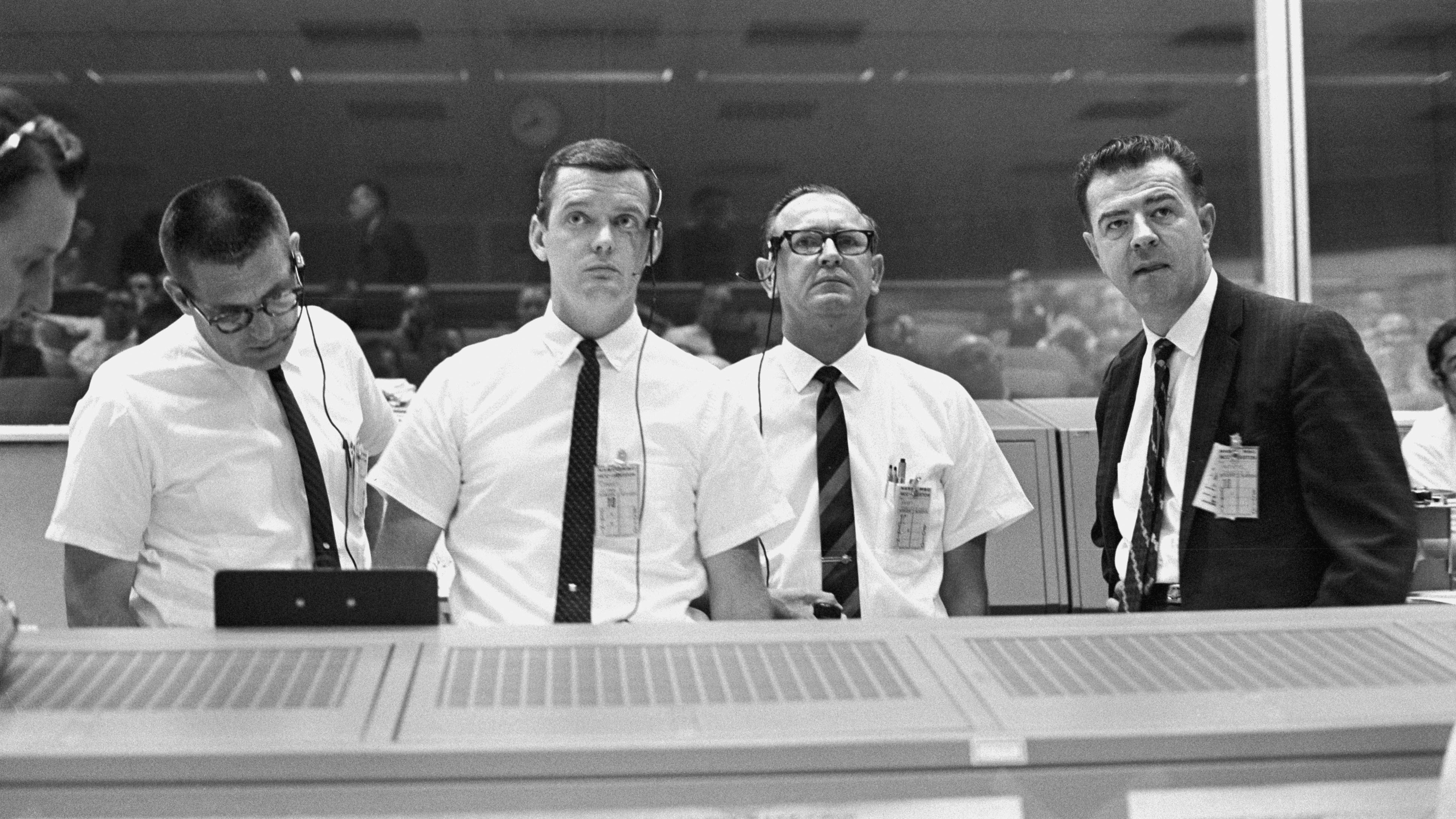 Glynn Lunney, NASA Flight Director During Apollo 13, Dies At 84 : NPR