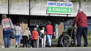 Germany Says It Will Explore Buying Russia's Sputnik V Vaccine, Bucking EU Policy