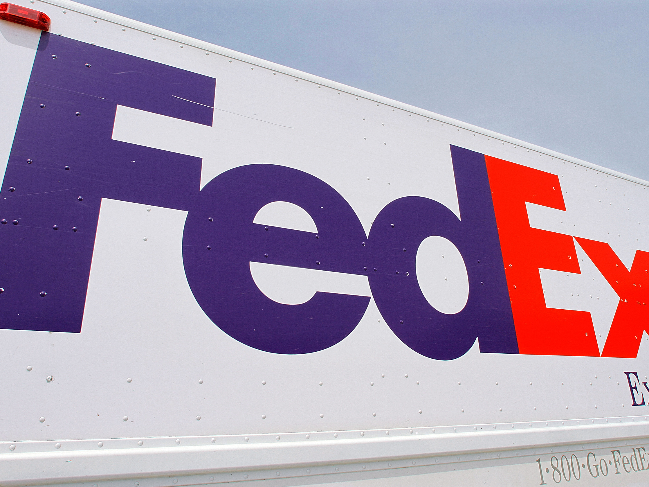 Gunman kills 8 at FedEx warehouse in Indianapolis 