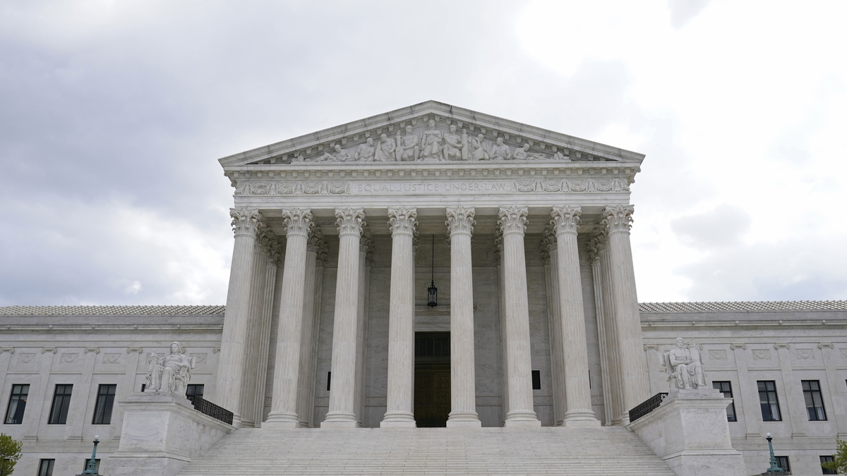 Supreme Court Weighs Crack Cocaine Sentencing Disparity : NPR