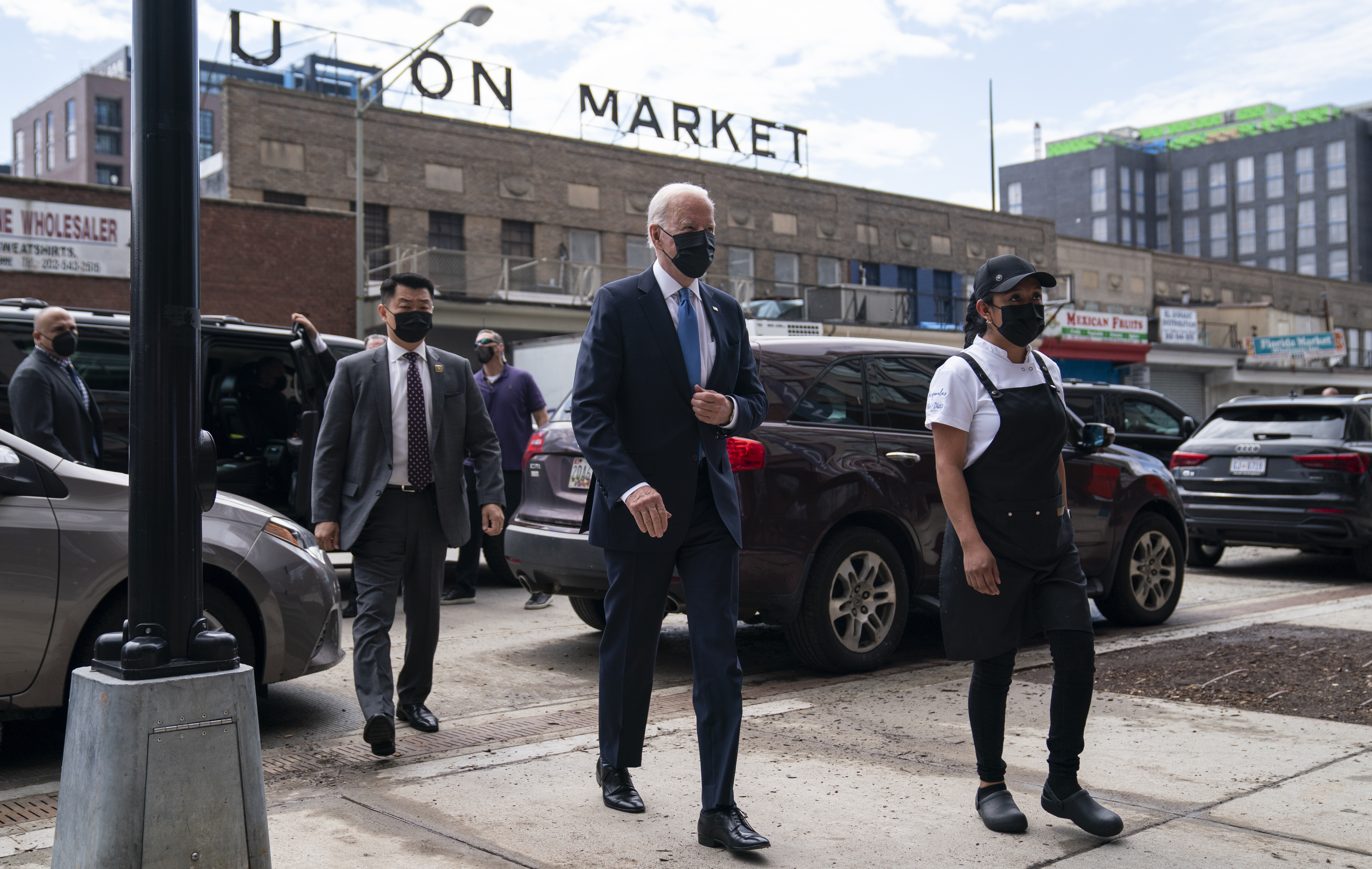 Biden Opens Restaurant Fund With Visit To D.C. Taqueria That's Been On The Brink - Vimarsana News