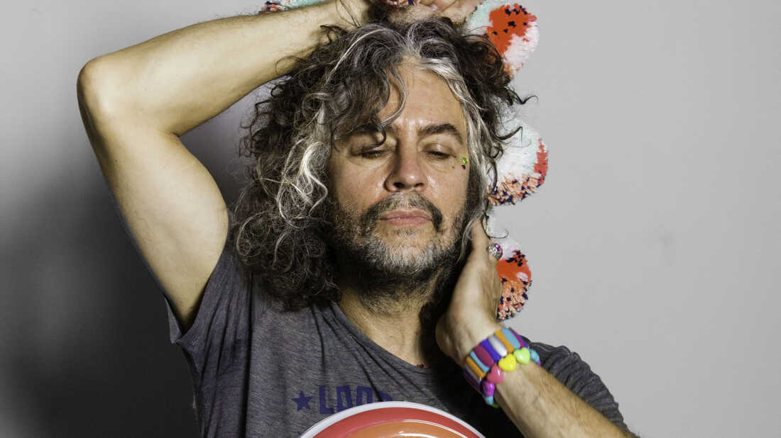 How The Flaming Lips Bring The Warmth Of Concerts To Crowds ...