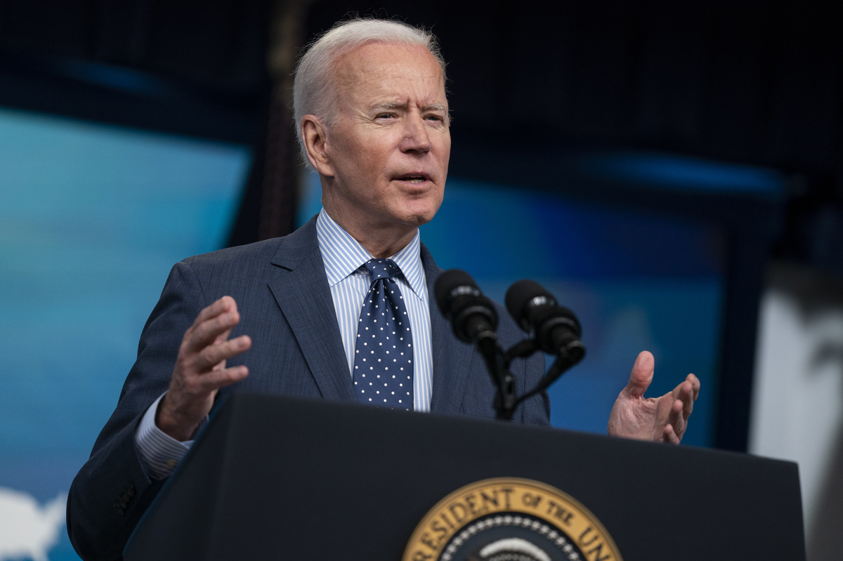 Biden's Incentive To Get Americans Vaccinated By July 4th: Beer And ...