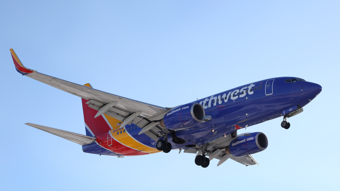 Southwest Airlines - roblox plane kit