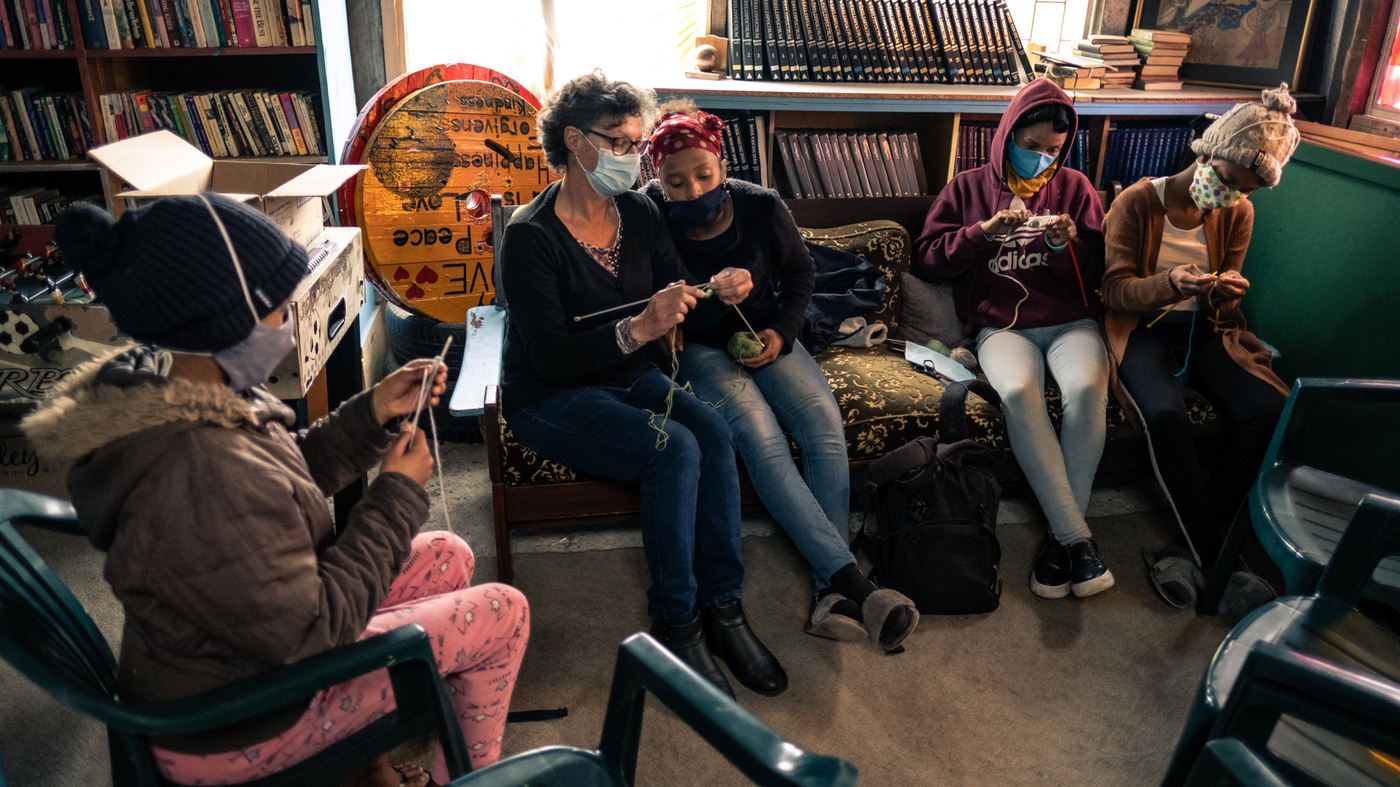 PHOTOS: Joy Of Books In Cape Town Library Born In Shipping Containers ...