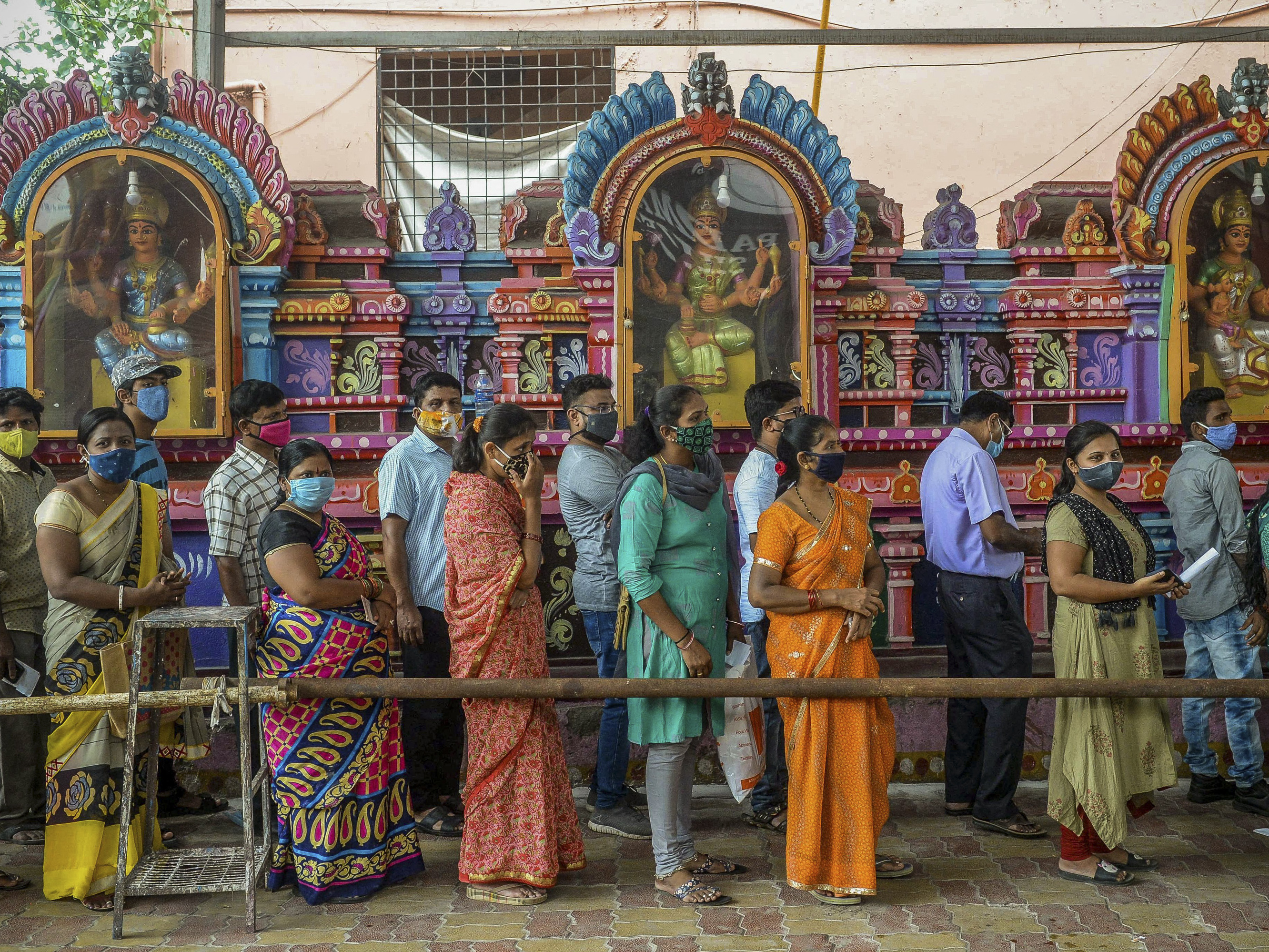 India Is The World's Biggest Vaccine Maker. Yet Only 4% Of Indians Are Vaccinated - Vimarsana News