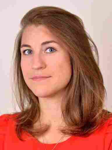 Ruth Sherlock headshot