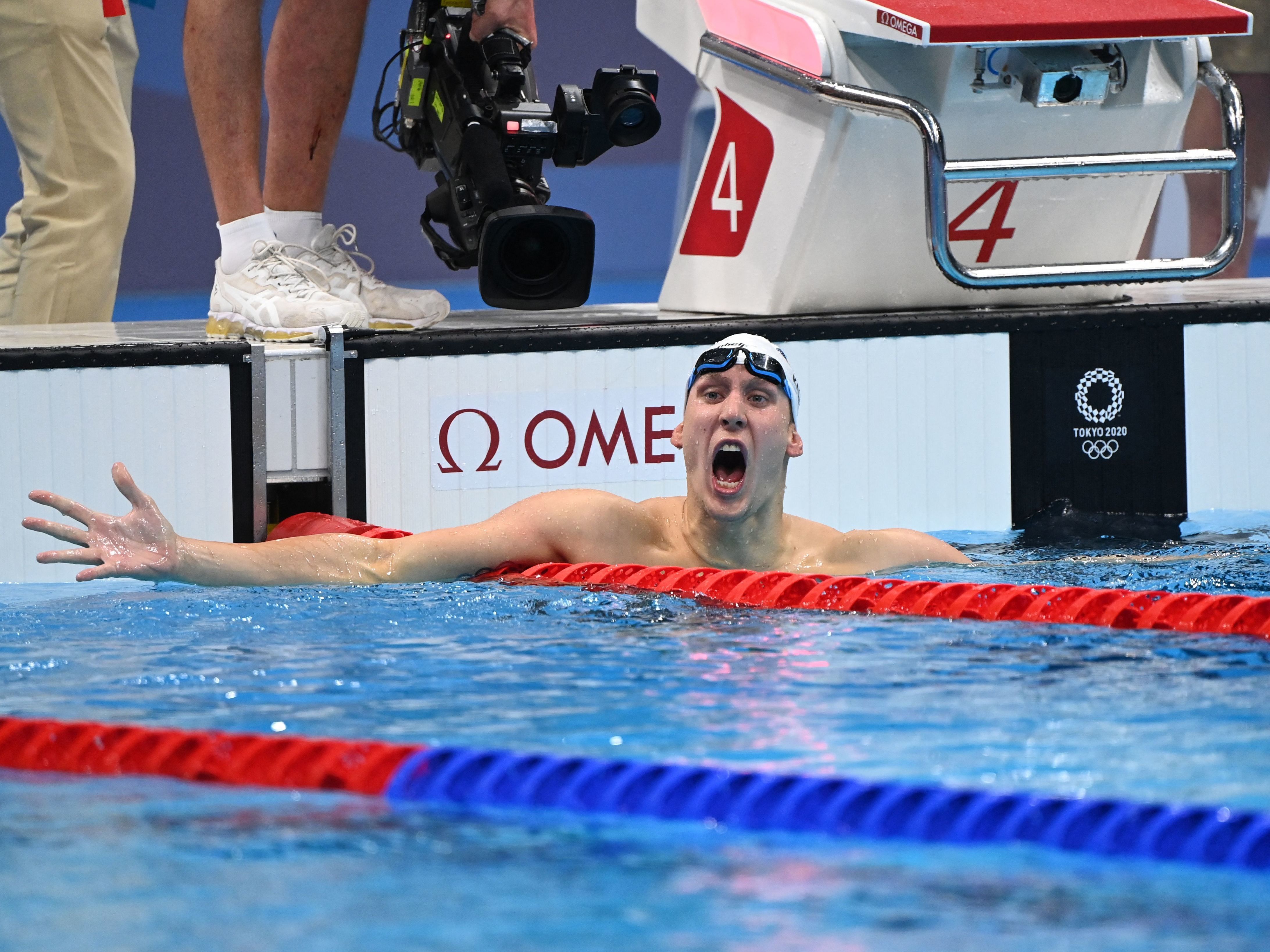 Chase Kalisz of the U.S. celebrates after winning the final of the men's 400m individual medley swimming event during the Tokyo 2020 Olympic Games on Sunday. (AFP via Getty Images)